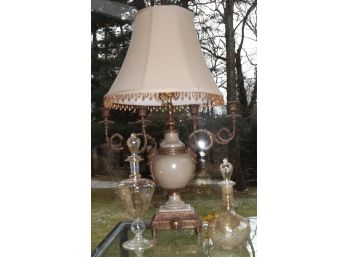 ANTIQUE STYLE 3 WAY TABLE LAMP WITH 4 SCROLLED ARMS & ETCHED GLASS DECANTERS