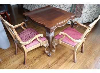 DREXEL HERITAGE EXPANDABLE TABLE WITH BUILT IN CENTER LEAF & 4 HENREDON CHIPPENDALE CHAIRS