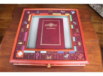 FRANKLIN MINT MONOPOLY GAME SET SHOWS FADING ON FELT FROM GAME BOOKLET