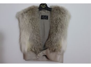 Tsontos Furs  Fox Fur Vest With Leather Trim  Womens Size 6(US)
