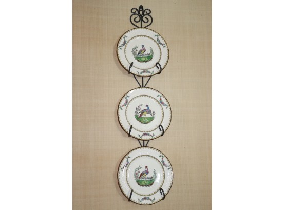 COLLECTION OF 4 COPELAND SPODE VIENNA WALL PLATES MADE IN ENGLAND INCLUDES PLATE HOLDER