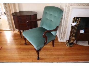 MARTHA WASHINGTON SIDE TABLE & QUEEN ANNE STYLE ACCENT CHAIR WITH CURVED ELEGANT ARMS
