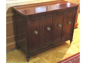 1940S QUALITY BRANDT MAHOGANY CONSOLE/CABINET WITH NELSONIZED DRAWERS & BRASS HANDLES (CONTENTS NOT INCLUDED)