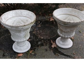 PAIR OF 2 OUTDOOR PLASTIC URN STYLE PLANTERS