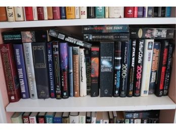 COLLECTION OF 26 SCIENCE FICTION BOOKS INCLUDES ARTHUR C. CLARK, ISAAC ASIMOV, STAR WARS, STAR TREK & MORE
