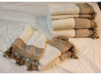 7 Embellished Decorative Guest Towels By Croscill  3 Fingertip, 2 Hand & 2 Bath Towels