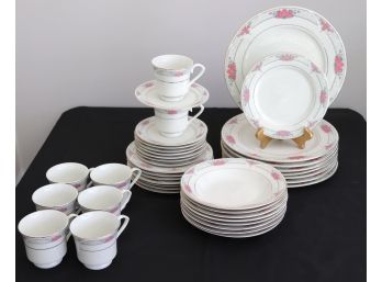 Vintage Gibson Dishwasher Safe Dinnerware With Rosettes & Gold Trim  Service For 8