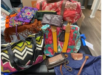 Eclectic Lot Of Colorful Totes, Beach Bags, Duffle Bags, Wallets & More! Some Unused With Tags