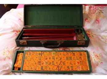 Vintage Bakelite Mahjong Set In Croc Leatherette Case