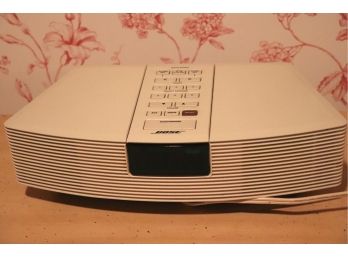 Classic & Timeless Bose Wave Radio In White