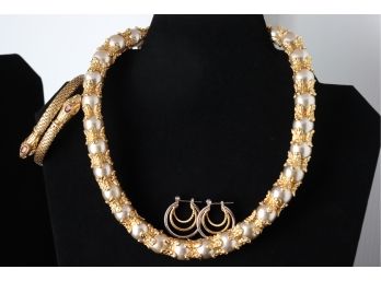 Quality Costume Jewelry St. John's Goldtone And Pearl Necklace Plus Gold Tone Snake Pin And Earrings