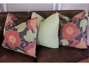 Set Of 4 Quality Decorative Accent Pillows Includes Green & Floral Pattern