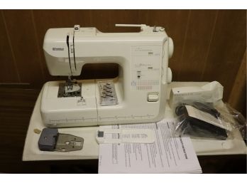 Kenmore Sewing Machine Model Number 1652400 Includes Accessories & Foot Pedal