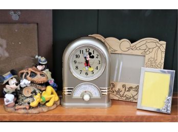 Disney Collection Includes Carved Lion King Frame - Big Dig In The Boneyard Collectible Piece, Mini Juke Box