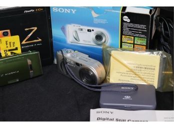 Sony DSC- P8 Cybershot Camera- Fuji Film Fine Pix Z 10 Fd 7.2 MP 3 X Optical!