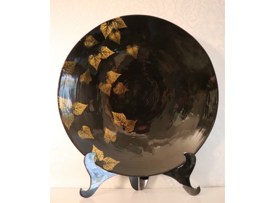 Unique Black Lacquered Decorative Plate With Yellow Leaf Decoration