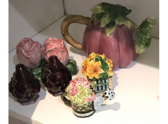 Assorted Vintage Decorative Ceramic Accessories  Teapots & More