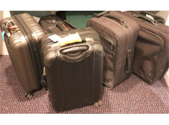 5 Pieces Of Essential Travel Luggage  3 Carry On, 2 Folding Garment Bags