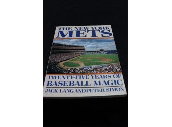 16 Autographs Of 1969 Mets - The NY Mets 25 Years Of Baseball Magic By Jack Land & Peter Simon