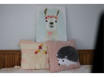 Llama & Hedgehog Decorative Accessories  Pillows & Artwork