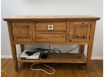 Pine Console Sideboard With 2 Drawers & 2 Cabinets