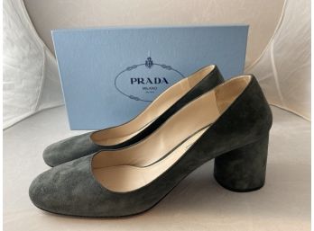 Pair Of Prada Womens Grey Suede Pumps In Size 40 Calzature Donna