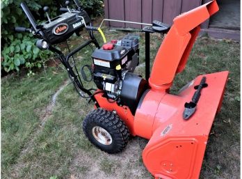 Ariens Deluxe 28 Snow Blower With A Briggs & Stratton Motor Model Name St 28le Deluxe - Serial No 026722