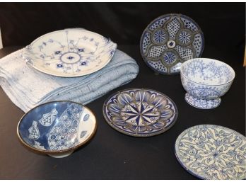 Distinct Blue & White Ceramic Pieces With Heather Blue Large Cloth