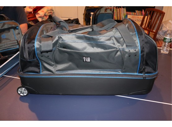 2 Piece Set Of Ful Workhorse Luggage Rolling Duffel Bags