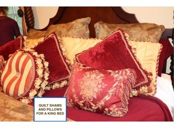 King Sized Bedding With Floral Pattern Quilt And Pillows