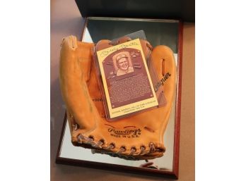 Mickey Mantle New York Yankees Autographed Glove And  Signed 3' X 5' Postcard In Collector's Display Case