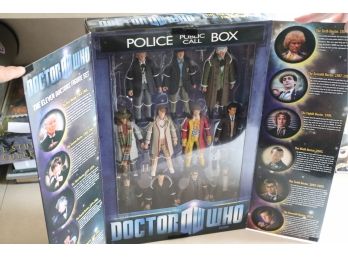 Collection Set Of Doctor Who Action Figures - Police Public Call Box