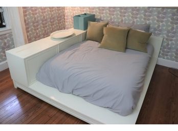 Pottery Barn Teen Platform Bedframe With Full Size Mattress & Throw Pillows