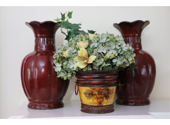 Beautiful Decorative Oxblood Colored Gourd Shape Ceramic Vases & Small Floral Display