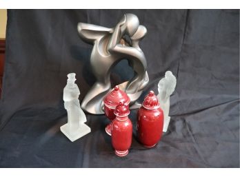 Signed Lovers Sculpture For Austin Production, 2 Frosted Glass Figures & Cranberry Colored Urn Collection