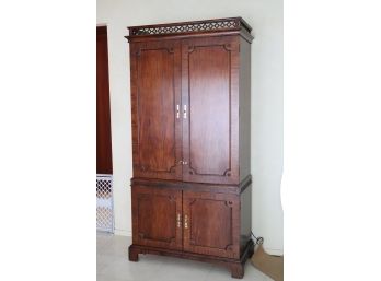 Gorgeous Century Furniture Liquor Cabinet Amazing Wood Grain, Brass Hardware,  Lock, Gallerie Rail On Top