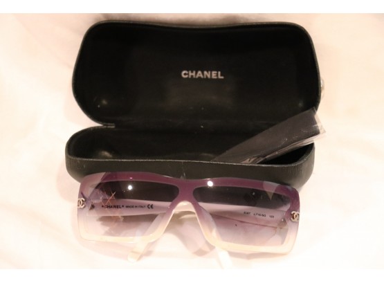 CHANEL Ladies Sunglasses In Case With Sparkly CHANEL Logo