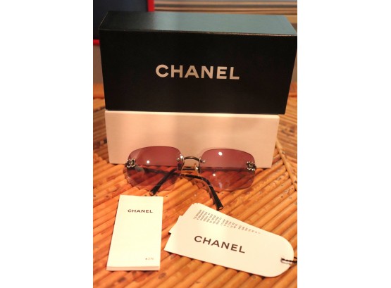 CHANEL Ladies Sunglasses In Original Cardboard Box