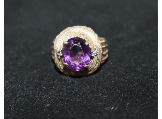 Large Very Attractive 14K YG Ring With Amethyst, Size 8