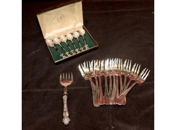Lot Of 6 Boxed Hand Hammered Espresso Spoons From Scotland, 12 Dessert Spoons & Serving Fork