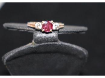 14K YG Ruby And Diamond Ring Size 6.5