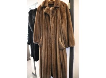 Full Length Brown Female Mink Coat Size 8 - In Good Condition With Collar & Pockets