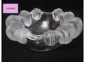Beautiful Signed Lalique France Tray With Frosted Rim Stunning Piece In Excellent Condition