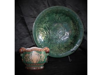 Regal Green Ceramic Decorative Accessories  Plate With Iron Stand & Vase