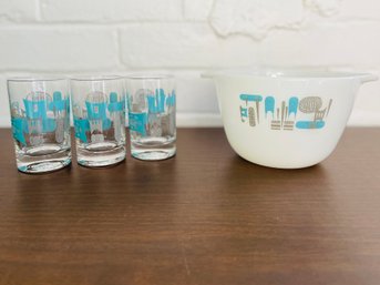 Vintage Blue Heaven Milk Glass Mixing Bowl And 3 Juice Glasses Lot