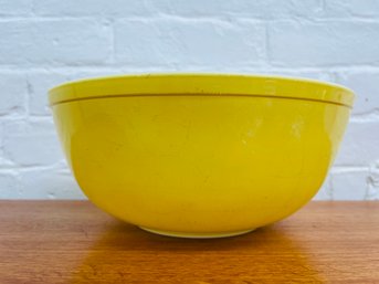 Vintage Yellow Pyrex Mixing Bowl (4QT)