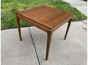 Mid Century Modern End Table (See Details)