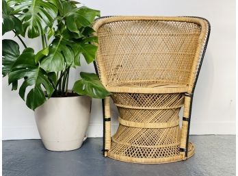 Vintage Wicker Peacock Chair (Excellent Condition)