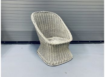 Vintage White Wicker Boho Lounger Seat
