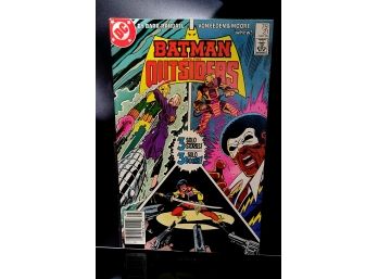 BATMAN AND THE OUTSIDERS (1983 Series)  (DC) #21 NEWSSTAND Near Mint Comics Book